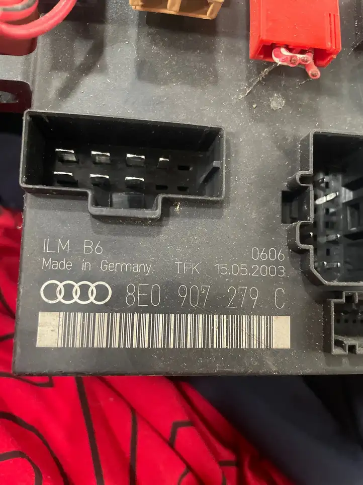 Audi A4 S4 B6 8E 8H (2000 - 2006) 8E0907279C Модуль комфорта — фото 2