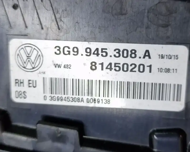 Volkswagen PASSAT B8 (2015 - ) 3G9945308A Задний фонарь в крышке багажника — фото 9
