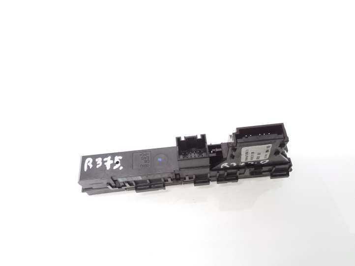 Audi A8 (2010 - 2014)  4H0820911B Включатель датчиков парковки
