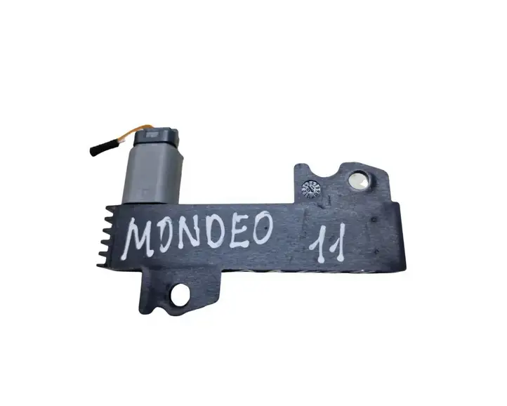 Ford Mondeo MK IV (2007 - 2014) 8M5T15K603KA Усилитель антенны — фото 2