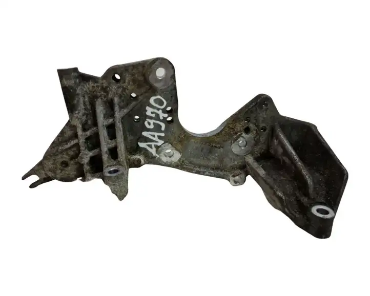 Audi A4 S4 B8 8K (2007 - 2011) 059130147N Кронштейн топливного насоса — фото 1