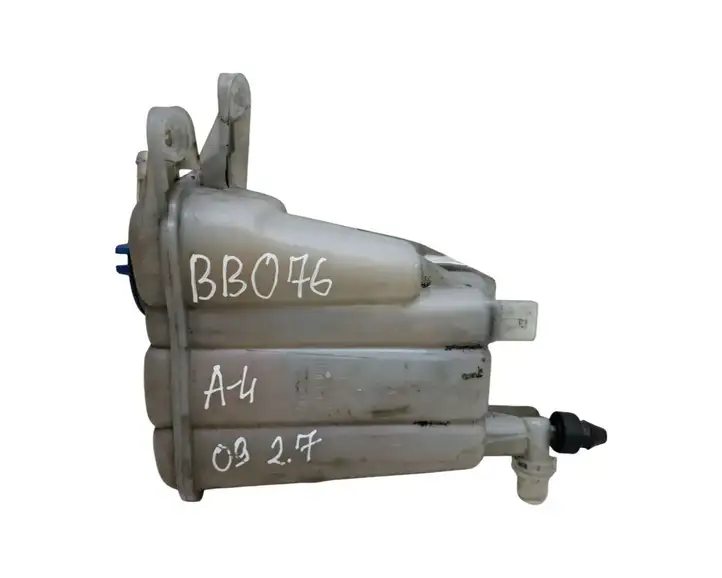 Audi A4 S4 B8 8K (2007 - 2011) 8K0121405E Расширительный бачок — фото 1
