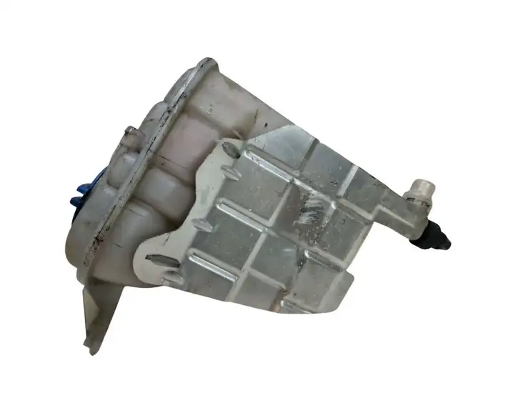 Audi A4 S4 B8 8K (2007 - 2011) 8K0121405E Расширительный бачок — фото 2