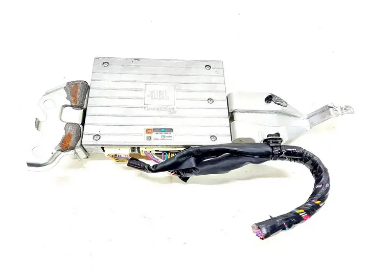 Toyota Prius+ (ZVW40) (2011 - 2018) 862800W831 Усилитель звука — фото 1