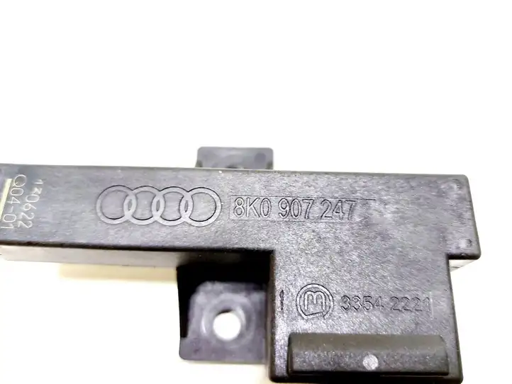 Audi A6 C7 (2011 - 2014) 8K0907247 Усилитель антенны — фото 3