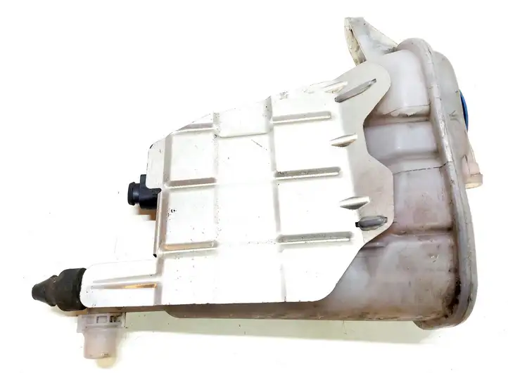 Audi A4 S4 B8 8K (2007 - 2011) 8K0121405E Расширительный бачок — фото 3