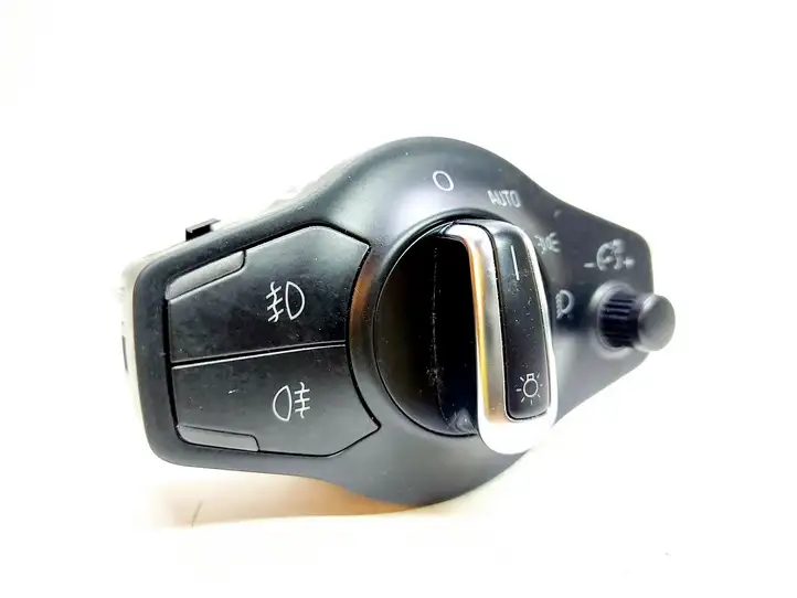 Audi A4 S4 B8 8K (2007 - 2011) 8K0941531G Включатель фонарей — фото 3