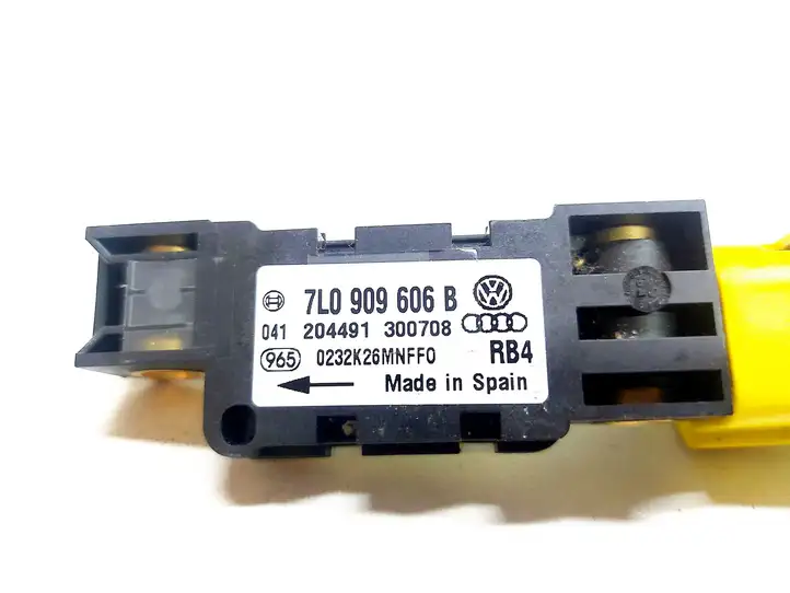 Volkswagen Touareg I (2002 - 2010) 7L0909606B Датчик удара SRS — фото 4