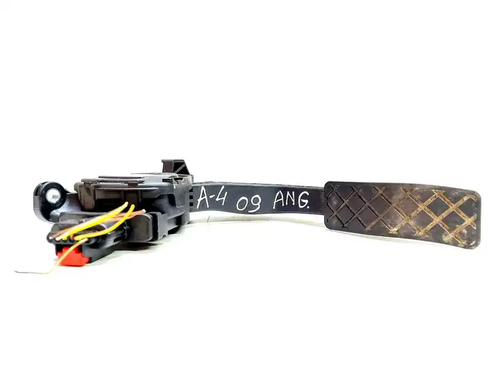 Audi A4 S4 B8 8K (2007 - 2011) 8K1723523 Педаль акселератора — фото 1