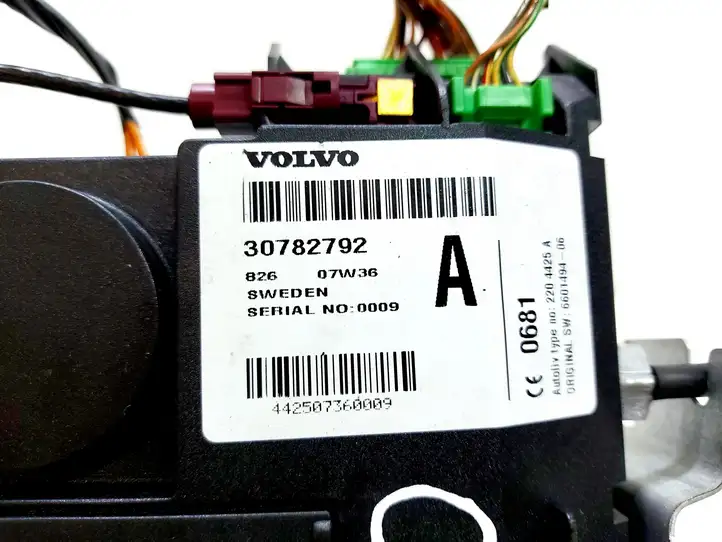 Volvo C70 (2005 - 2009) 30782792 Блок GSM — фото 4