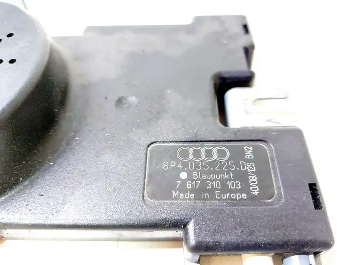 Audi A3/S3 8P (2008 - 2013) 8P4035225D Усилитель антенны — фото 4