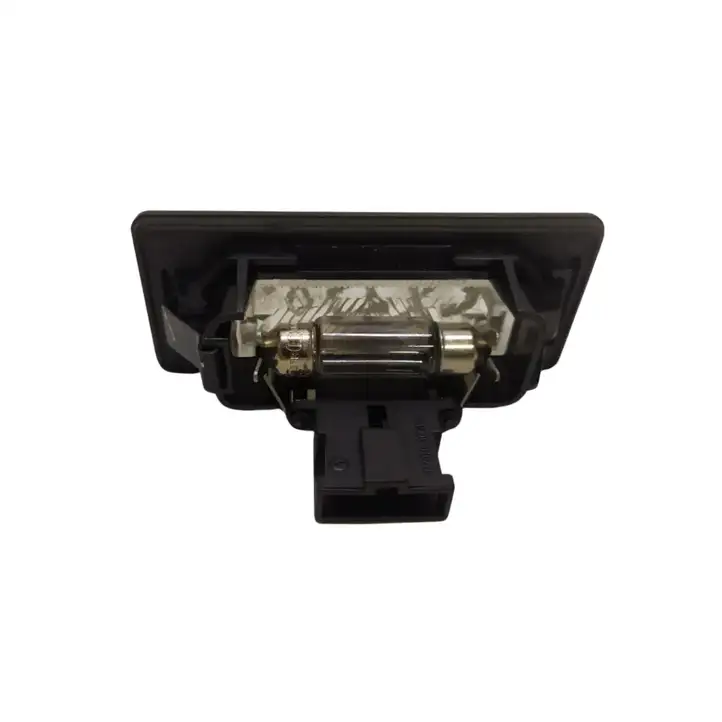 Audi A4 S4 B8 8K (2007 - 2011) 8T0943021 Подсветка номера — фото 2