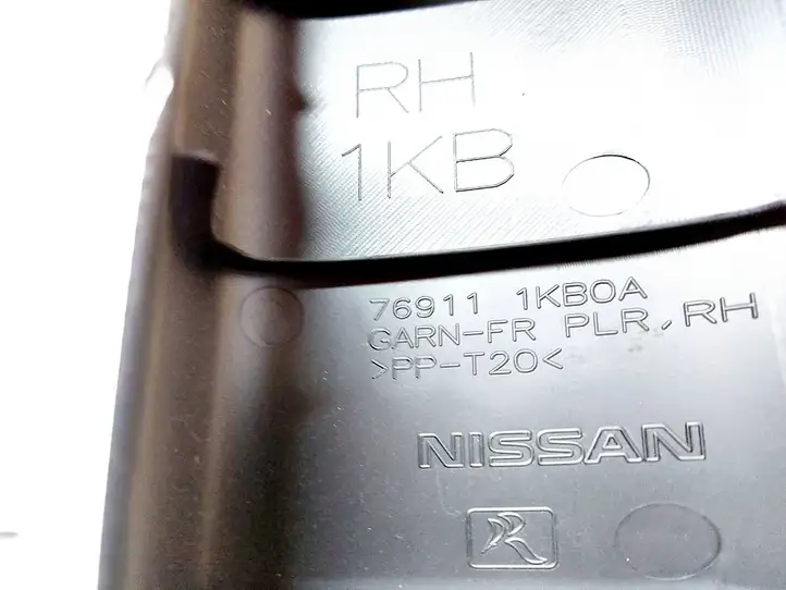 Nissan Juke I F15 (2010 - 2018) 769111KB0A Обшивка стойки A — фото 4