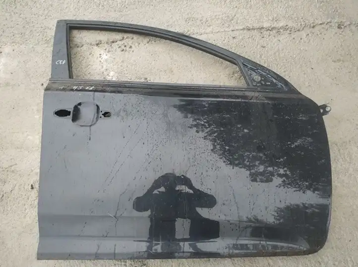 Kia Ceed (2006 - 2010) Дверь — фото 1