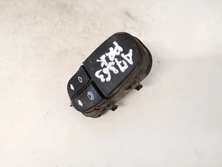Ford Focus (1998 - 2004) ys4t14529aa Блок кнопок стеклоподъемников — фото 1