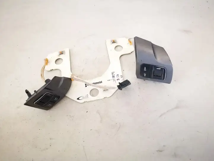 Opel Zafira B (2003 - 2006) 13126750 Кнопки на рулевом колесе — фото 1
