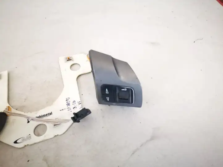 Opel Zafira B (2003 - 2006) 13126750 Кнопки на рулевом колесе — фото 2
