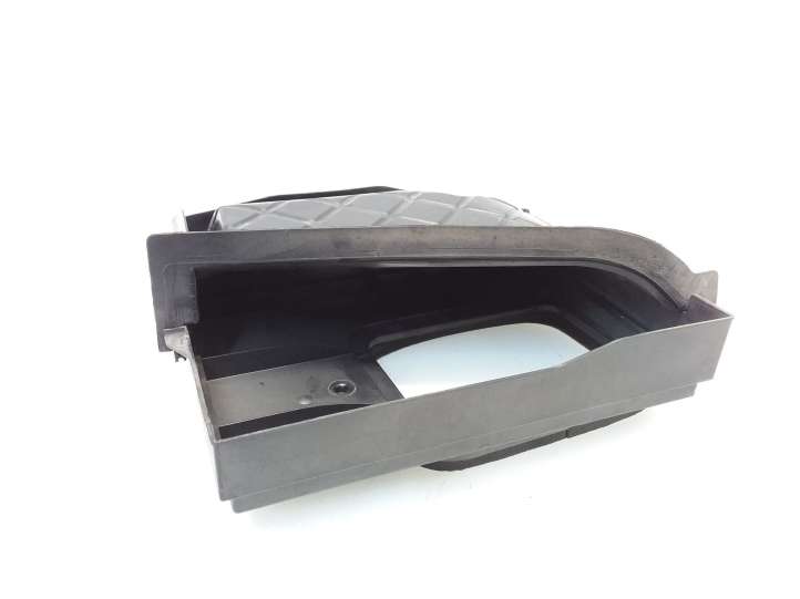 Audi A4 (2000 - 2006)  8E1819441B Задняя пепельница