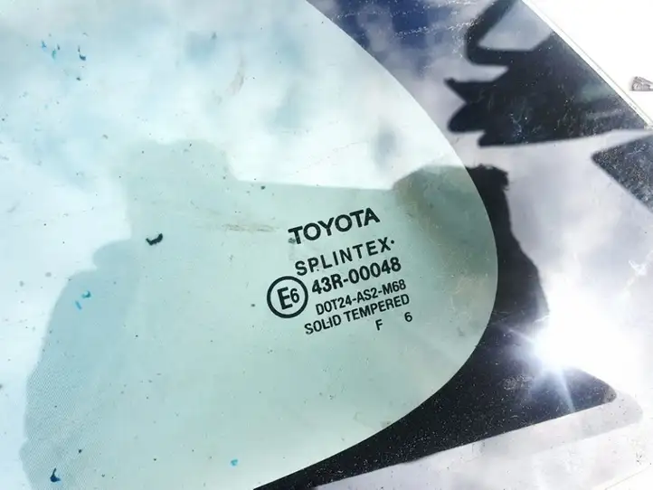Toyota Yaris (2005 - 2009) Заднее боковое стекло — фото 2