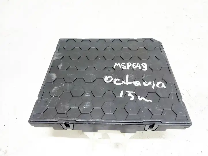 Skoda Octavia Mk3 (5E) (2013 - 2019) 5Q0937086AK Модуль комфорта — фото 3