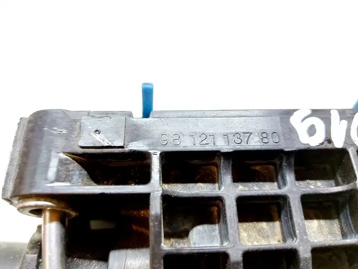 Opel Grandland X (2017 - ) 9812113780 Термостат — фото 4