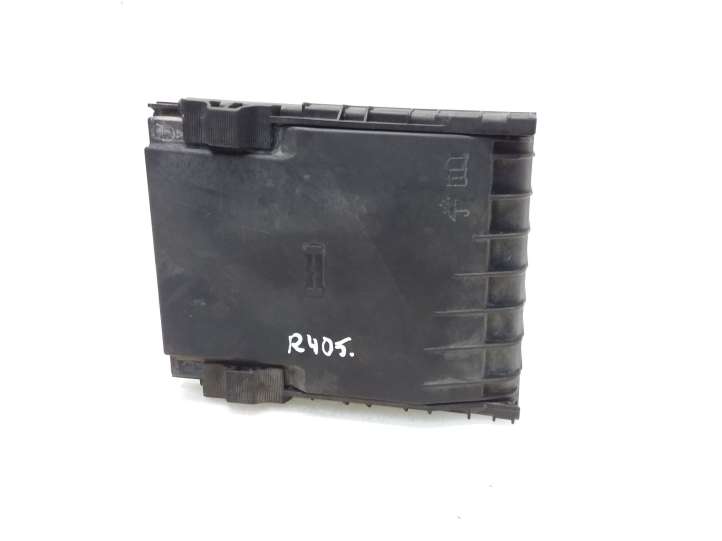 Volkswagen Golf VI (2009 - 2013)  1K0937132F Крышка ящика предохранителей