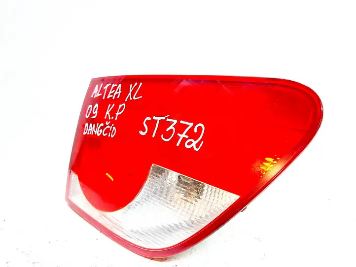 Seat Altea XL (2004 - 2015) 5P8945093E Задний фонарь в крышке багажника — фото 2