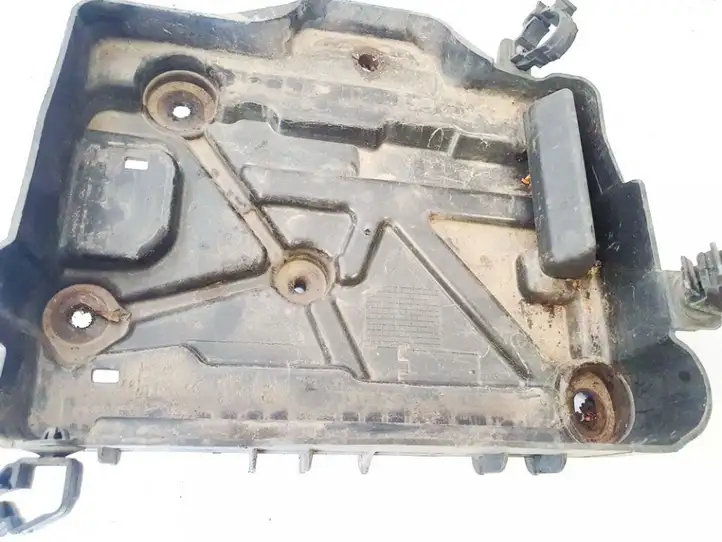 Fiat Punto (188) (1999 - 2010) Ящик аккумулятора — фото 3