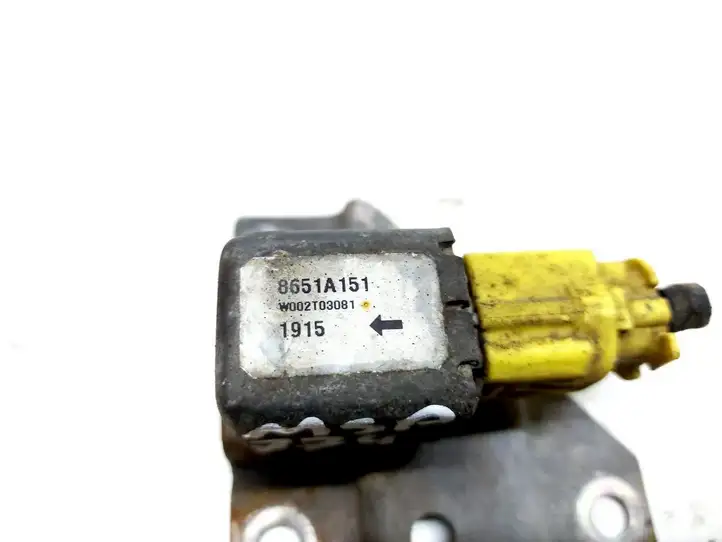 Mitsubishi i-MiEV (2011 - 2016) 8651A151 Датчик удара SRS — фото 2