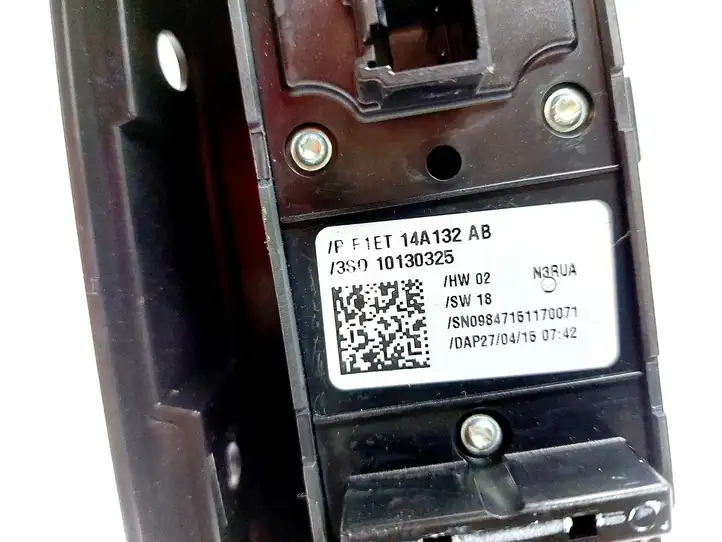 Ford B-MAX (2012 - 2018) F1ET14A132AB Кнопка стеклоподъемников — фото 5