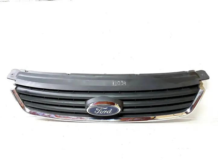 Ford Kuga I (2008 - 2012) 8V41R7081A Верхняя решетка радиатора — фото 1