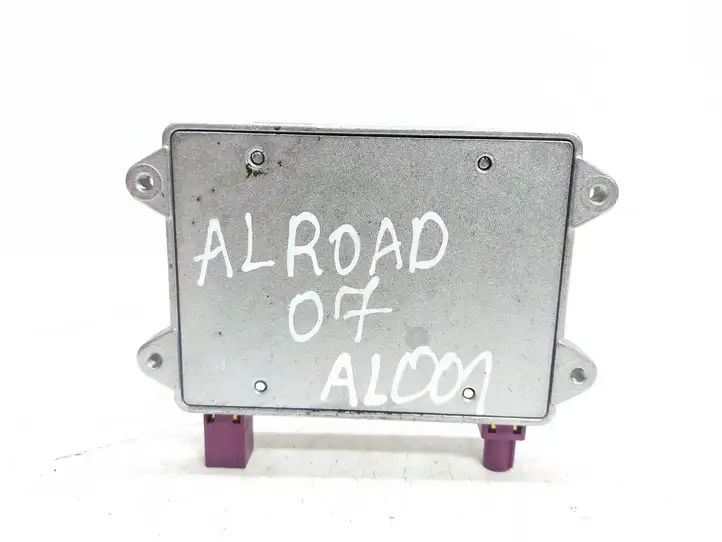 Audi A6 Allroad C6 (2006 - 2008) 8E0035456C Усилитель антенны — фото 3