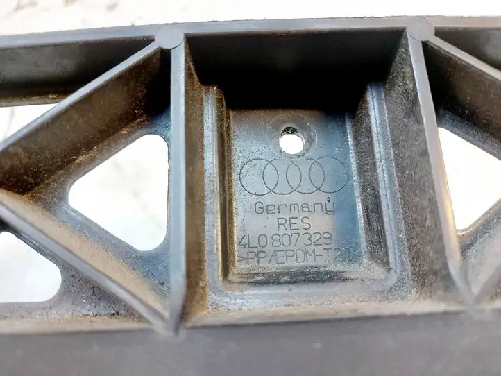 Audi Q7 4L (2005 - 2009) 4L0807329 Кронштейн заднего бампера — фото 2