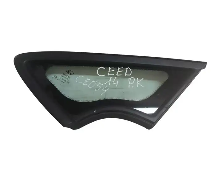 Kia Ceed (2012 - 2015) Треугольное стекло кузова — фото 3