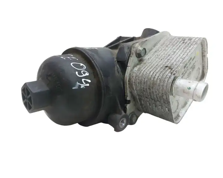 Kia Ceed (2012 - 2015) 264102A300 Кронштейн масляного фильтра — фото 1