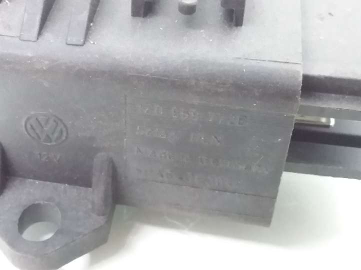 Volkswagen Touran I (2003 - 2010)  1Z0959772B Реле обогрева