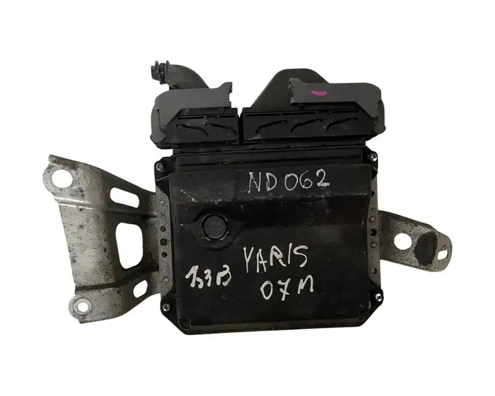 Toyota Yaris (2005 - 2009) 896610D310 Блок управления двигателем (ЭБУ) — фото 1