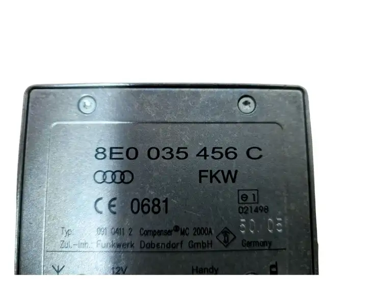 Audi A4 S4 B7 8E 8H (2004 - 2009) 8E0035456C Усилитель антенны — фото 6