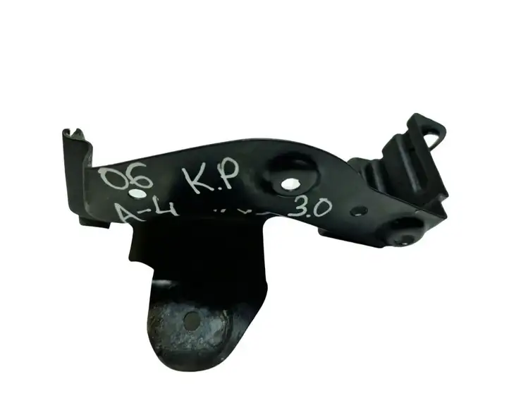 Audi A4 S4 B7 8E 8H (2004 - 2009) 8E0145813F Кронштейны,патрубки и шланги интеркулера — фото 1