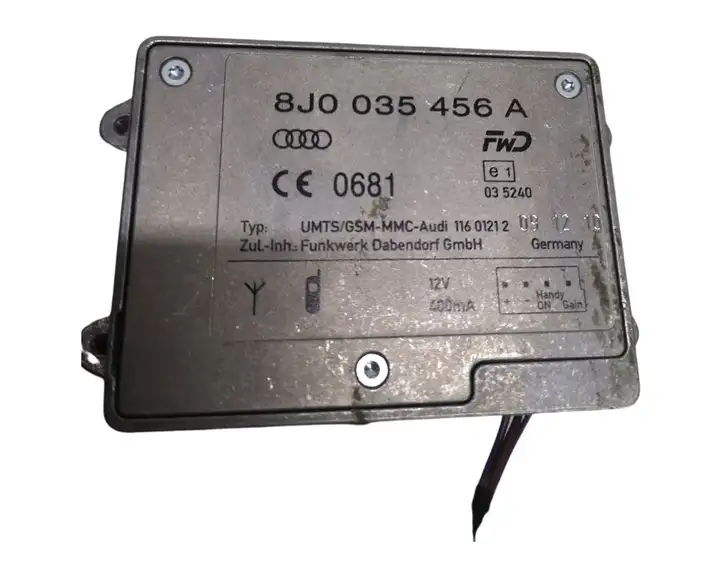 Audi A6 S6 C6 4F (2008 - 2011) 8J0035456A Усилитель антенны — фото 2