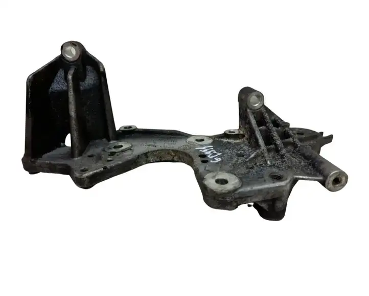 Audi Q7 4L (2005 - 2009) 059130147N Кронштейн топливного насоса — фото 4