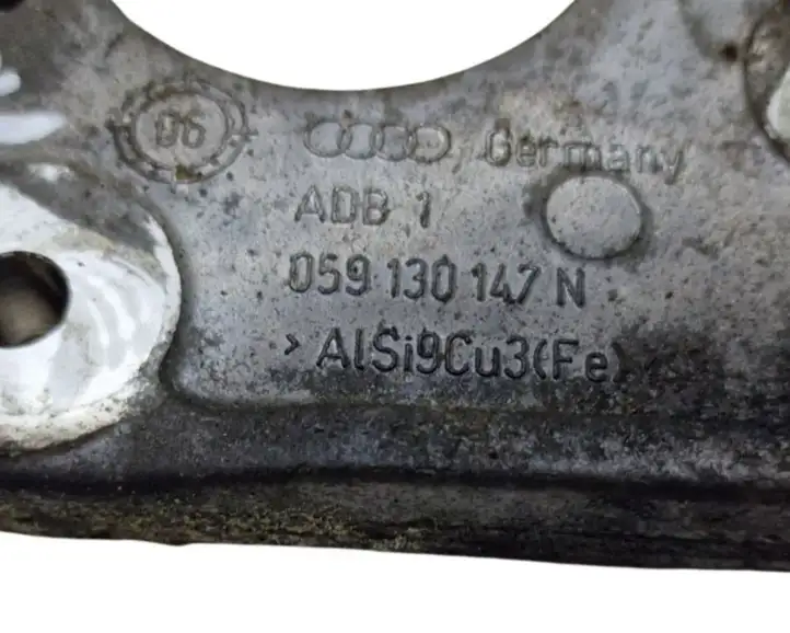 Audi Q7 4L (2005 - 2009) 059130147N Кронштейн топливного насоса — фото 6