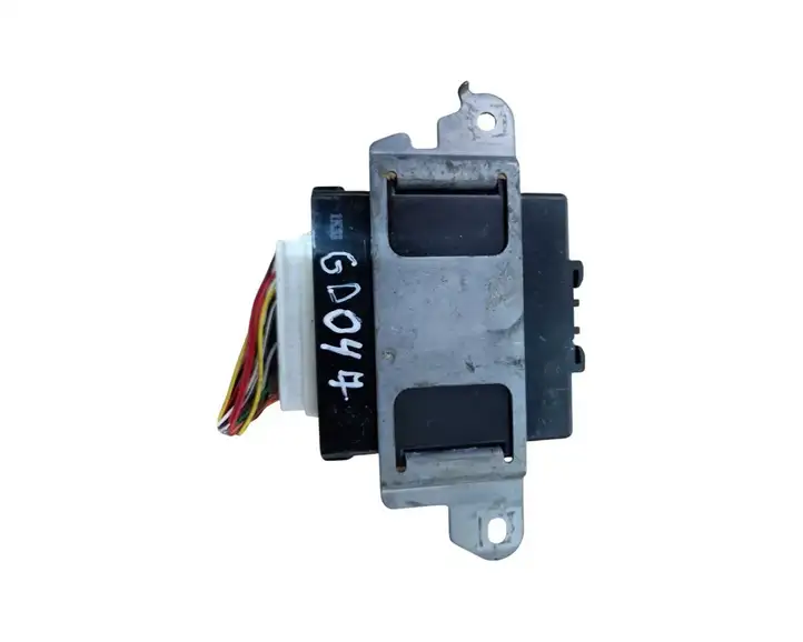 Toyota Prius (XW20) (2003 - 2009) 8999047023 Блок бесключевого доступа — фото 3