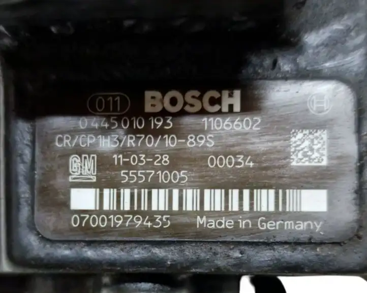 Opel Astra J (2009 - 2012) 55571005 Топливный насос — фото 7