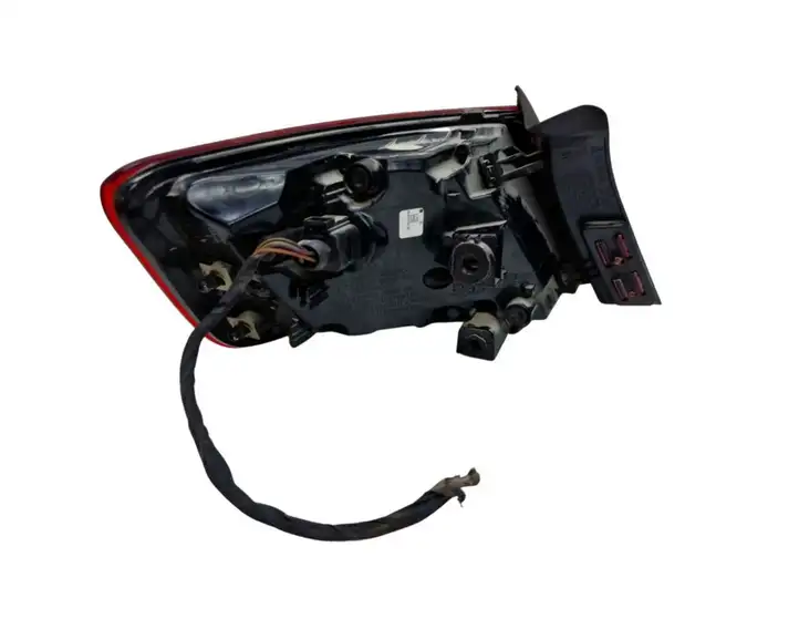 Audi A3/S3 8V (2012 - 2016) 8V4945096A Задний фонарь в кузове — фото 5