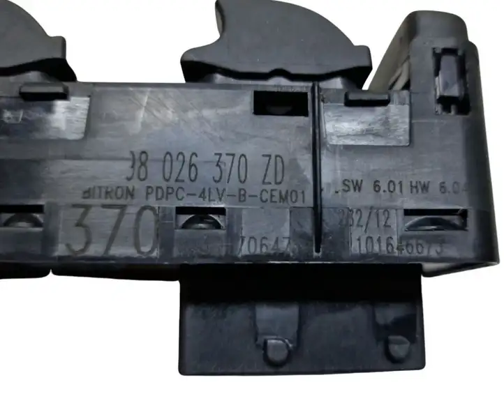 Peugeot 508 (2010 - 2014) 98026370ZD Блок кнопок стеклоподъемников — фото 7