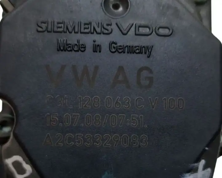 Audi A4 S4 B8 8K (2007 - 2011) 03L128063C Дроссельная заслонка — фото 5
