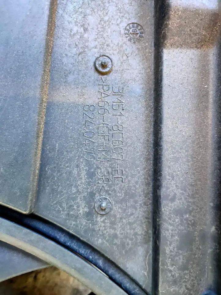 Ford Focus (2008 - 2011) Электровентилятор радиатора — фото 4