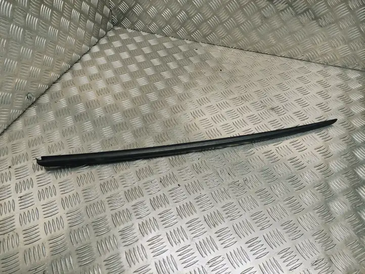 Audi A4 S4 B8 8K (2007 - 2011) 8K0854327 Накладка стоек лобового стекла — фото 1