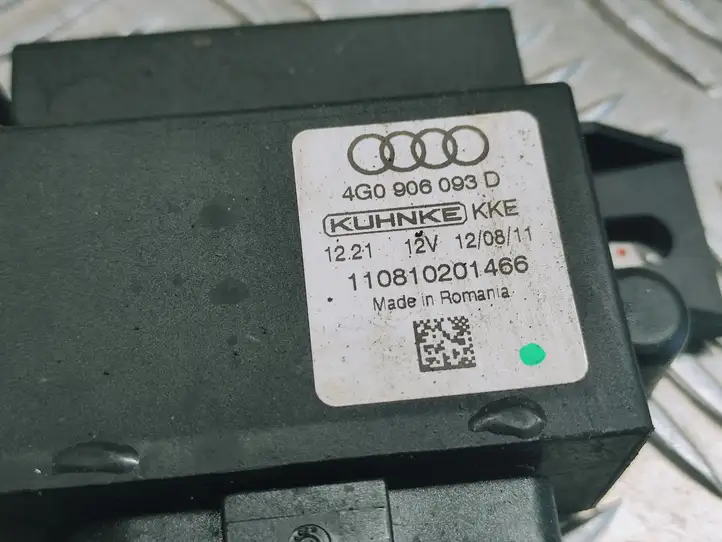Audi A6 C7 (2011 - 2014) 4G0906093D Реле насоса горючего — фото 3